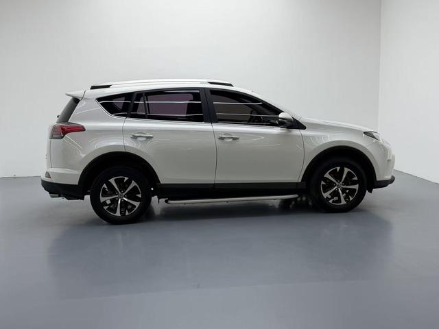 Toyota RAV4 2017 thumb 6