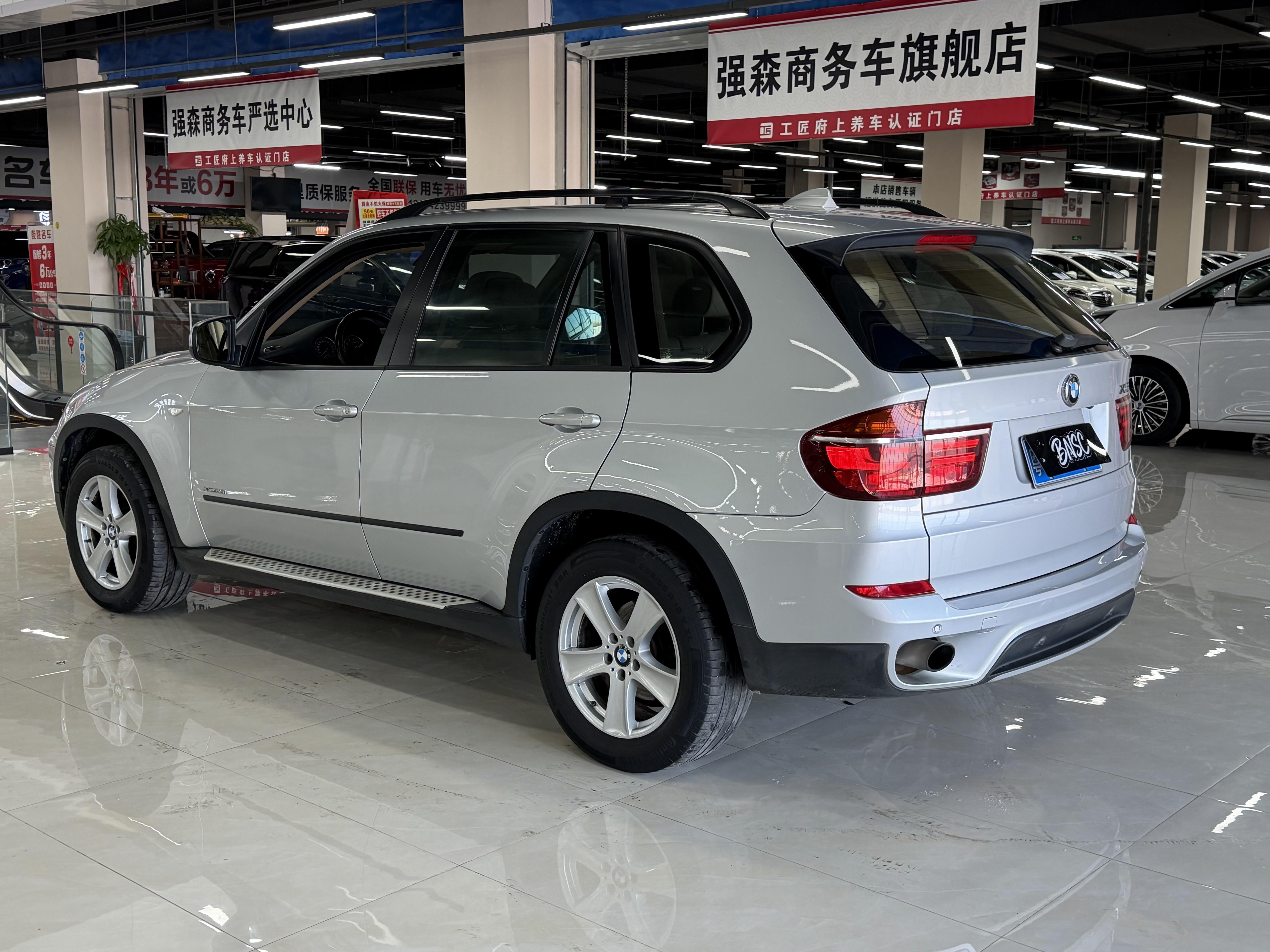 BMW X5 2010 thumb 3