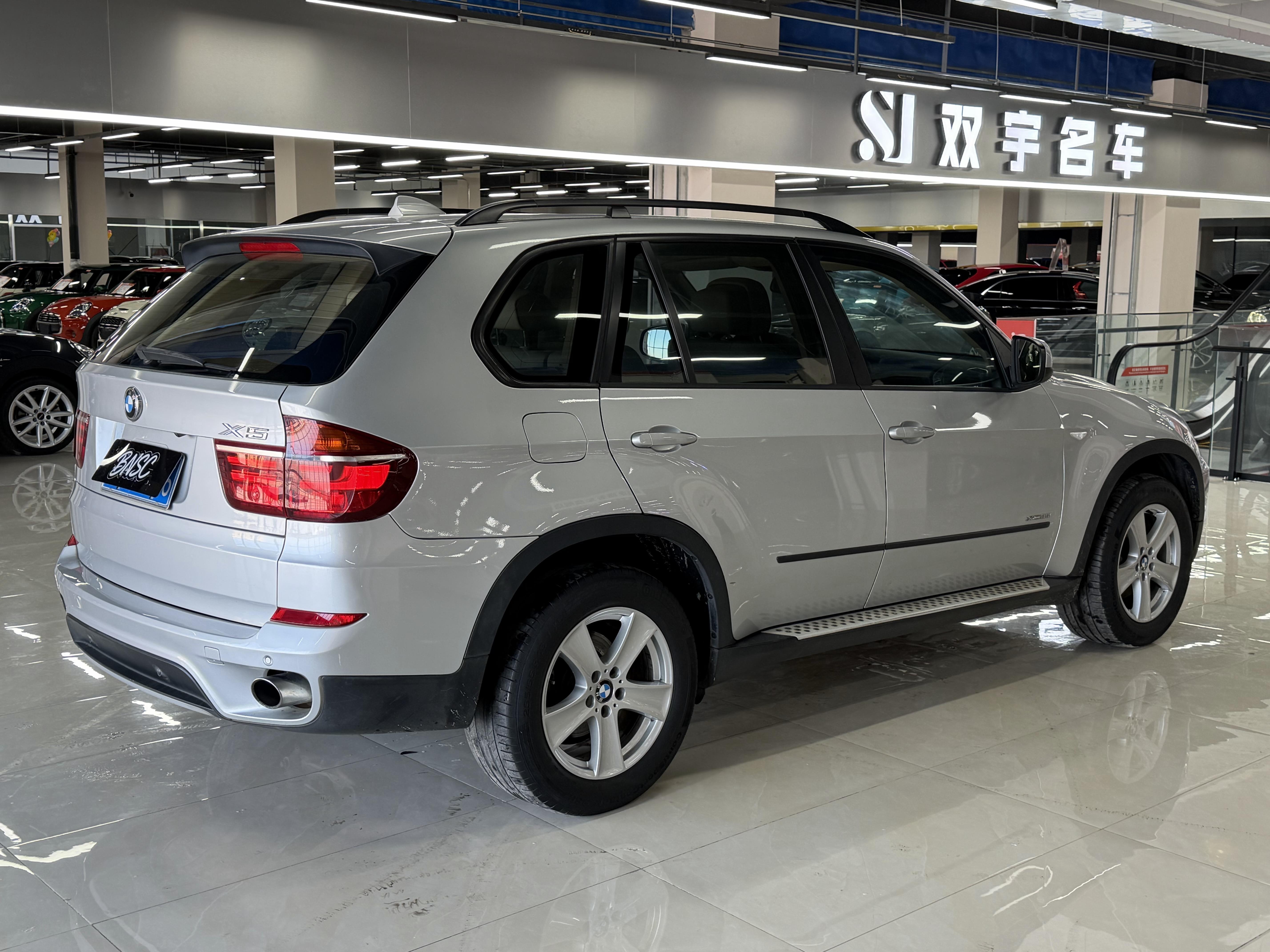BMW X5 2010 thumb 5