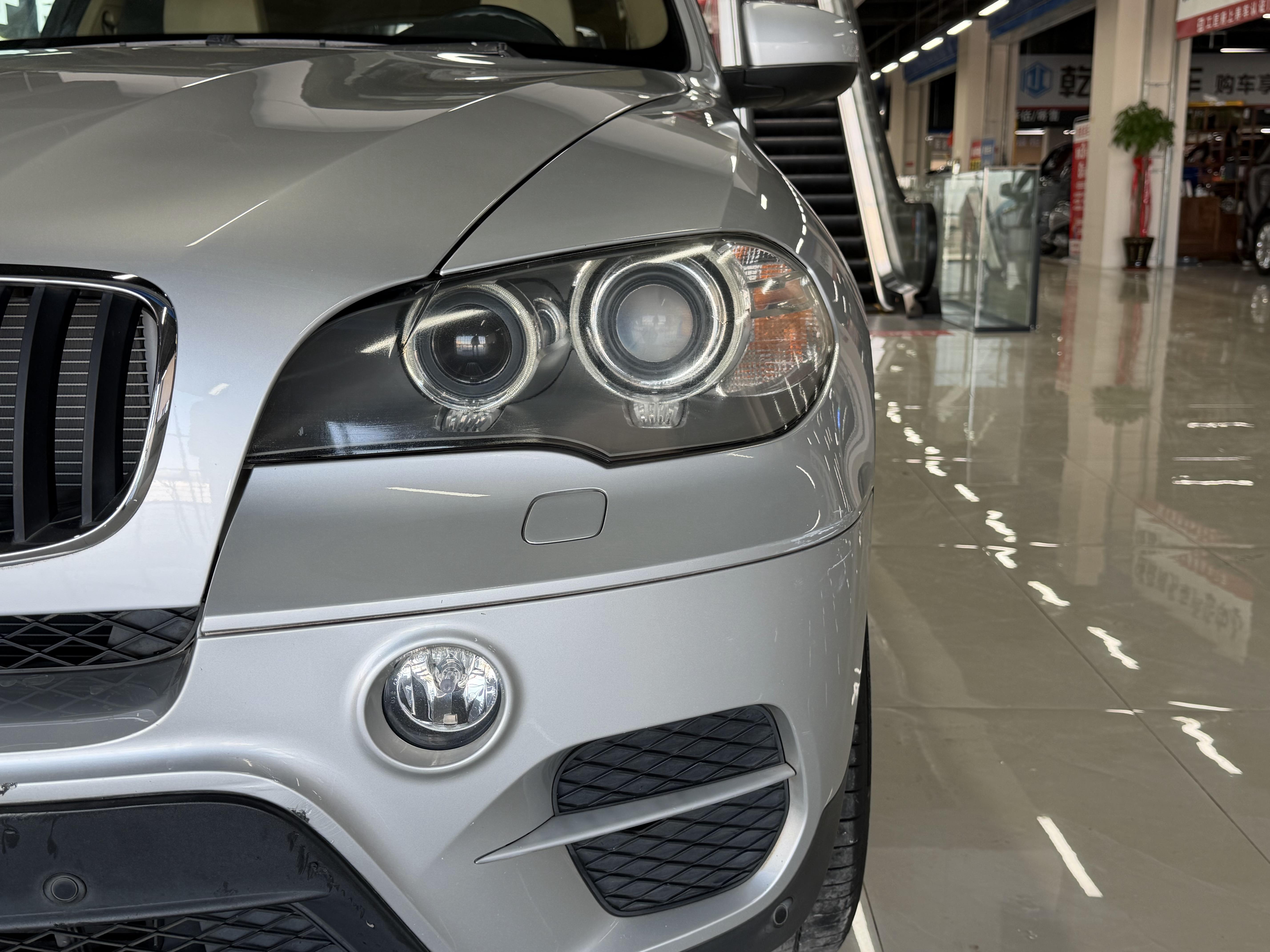 BMW X5 2010 thumb 6