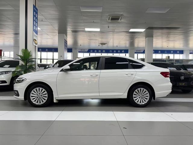 Volkswagen Lavida XR 2019 thumb 2