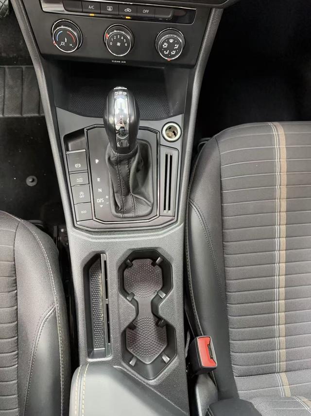 Volkswagen Lavida XR 2019 thumb 5