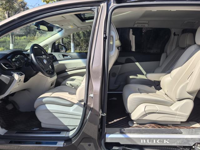 Buick GL8 2021 thumb 2