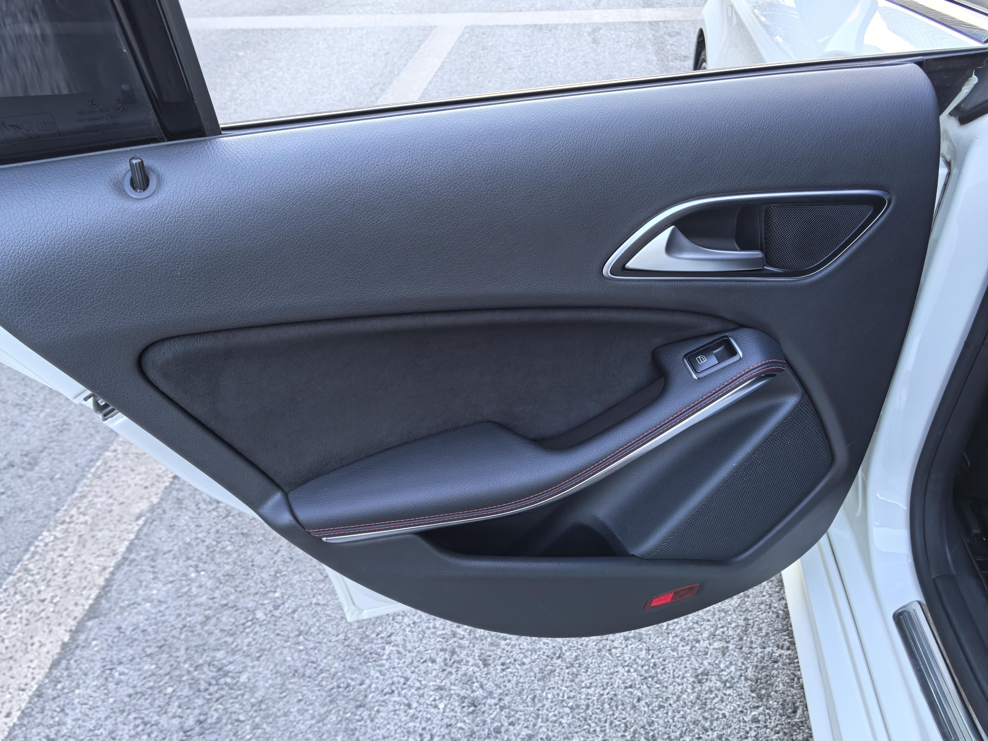 Mercedes-Benz CLA 2017 thumb 9