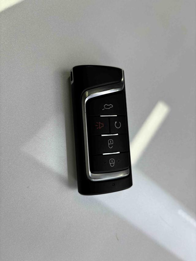 GAC GS8 2017 thumb 8