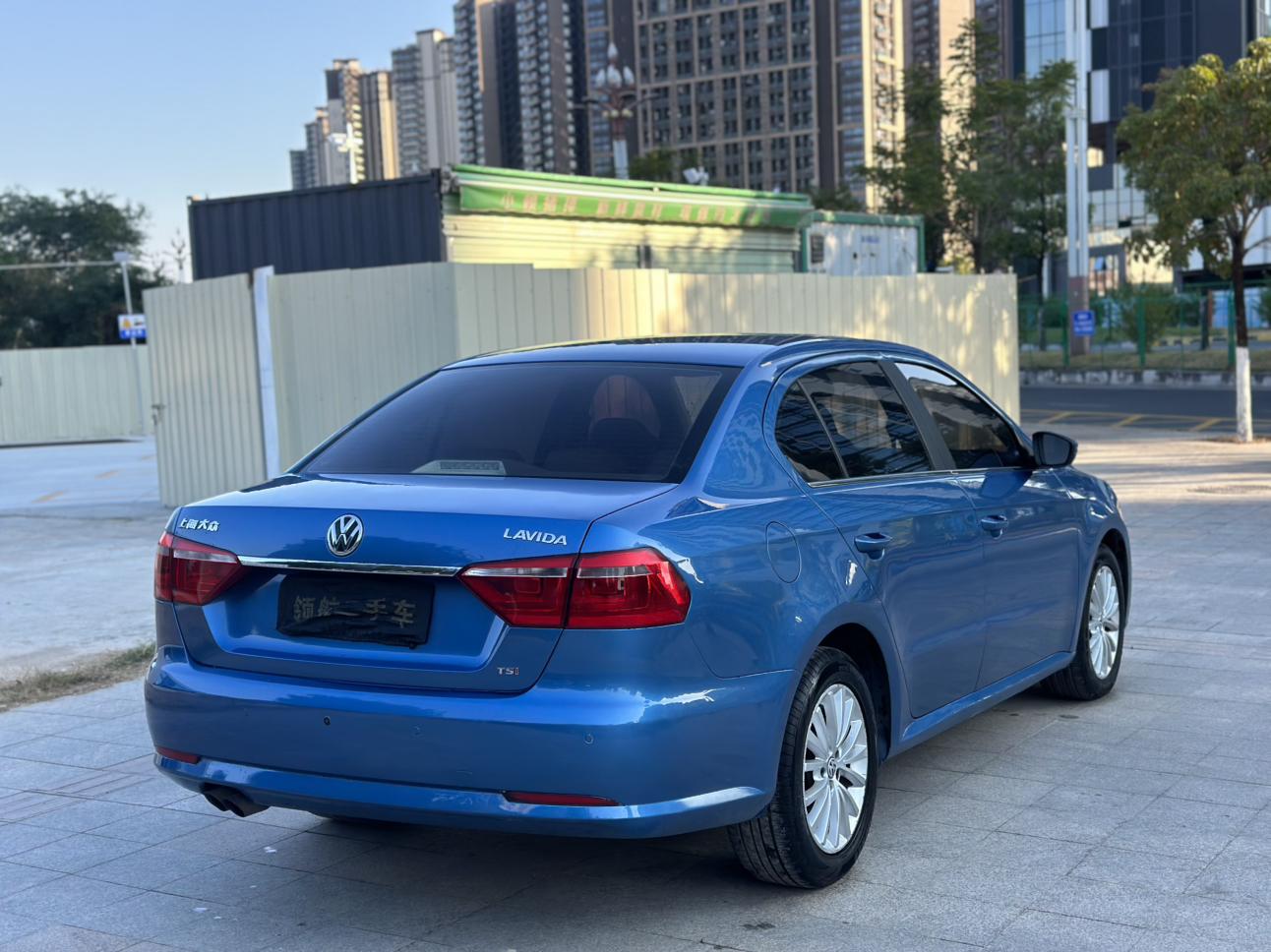 Volkswagen Lavida XR 2014 thumb 5