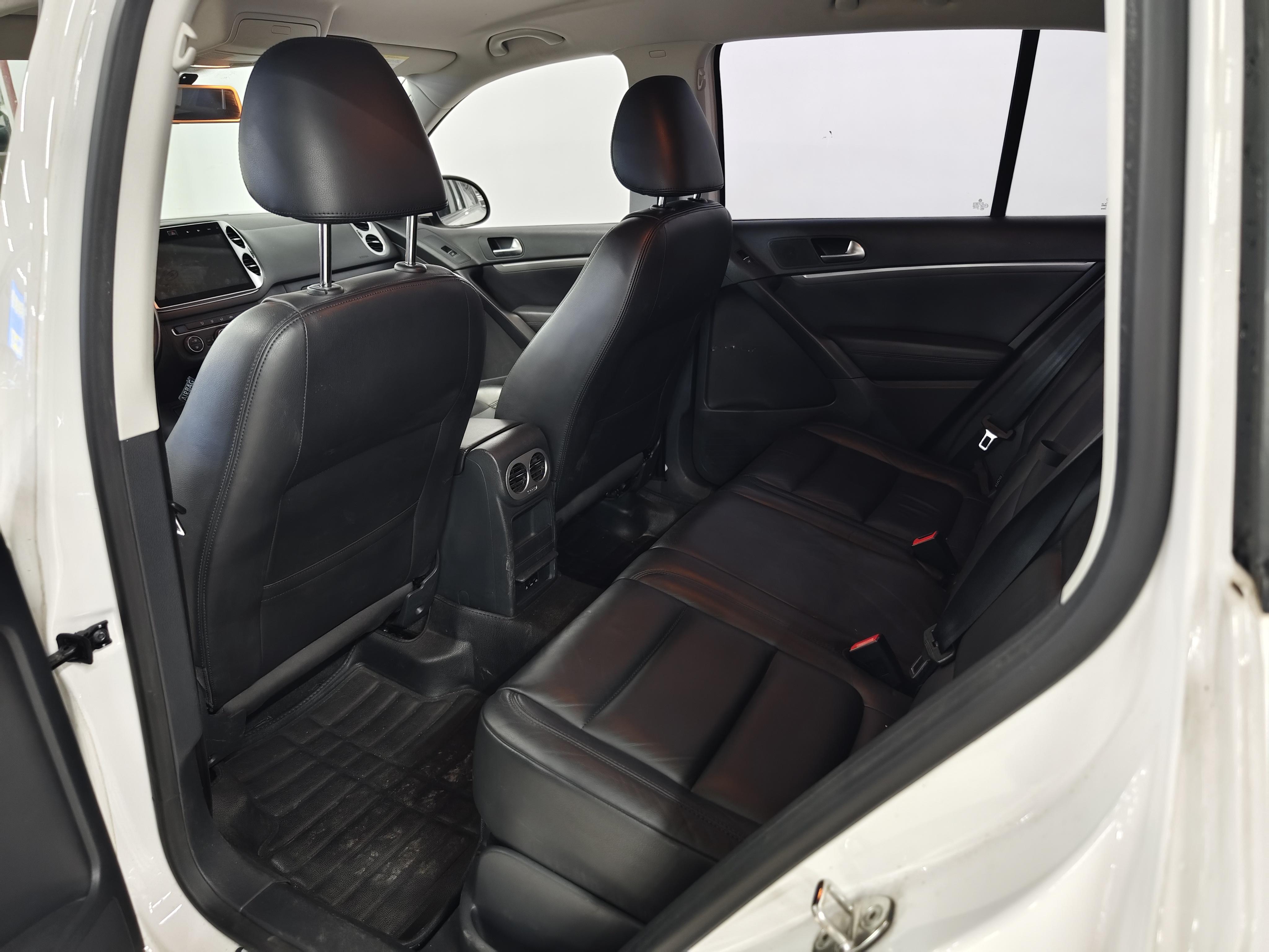 Volkswagen Tiguan 2016 thumb 8