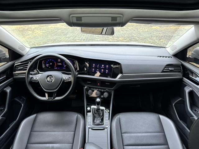 Volkswagen Sagitar 2022 thumb 4