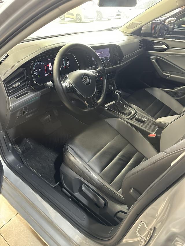 Volkswagen Sagitar 2022 thumb 7