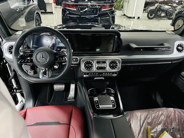 Mercedes-Benz G-Class 2025 thumb 2
