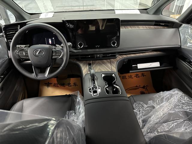 Lexus LM 2025 thumb 2