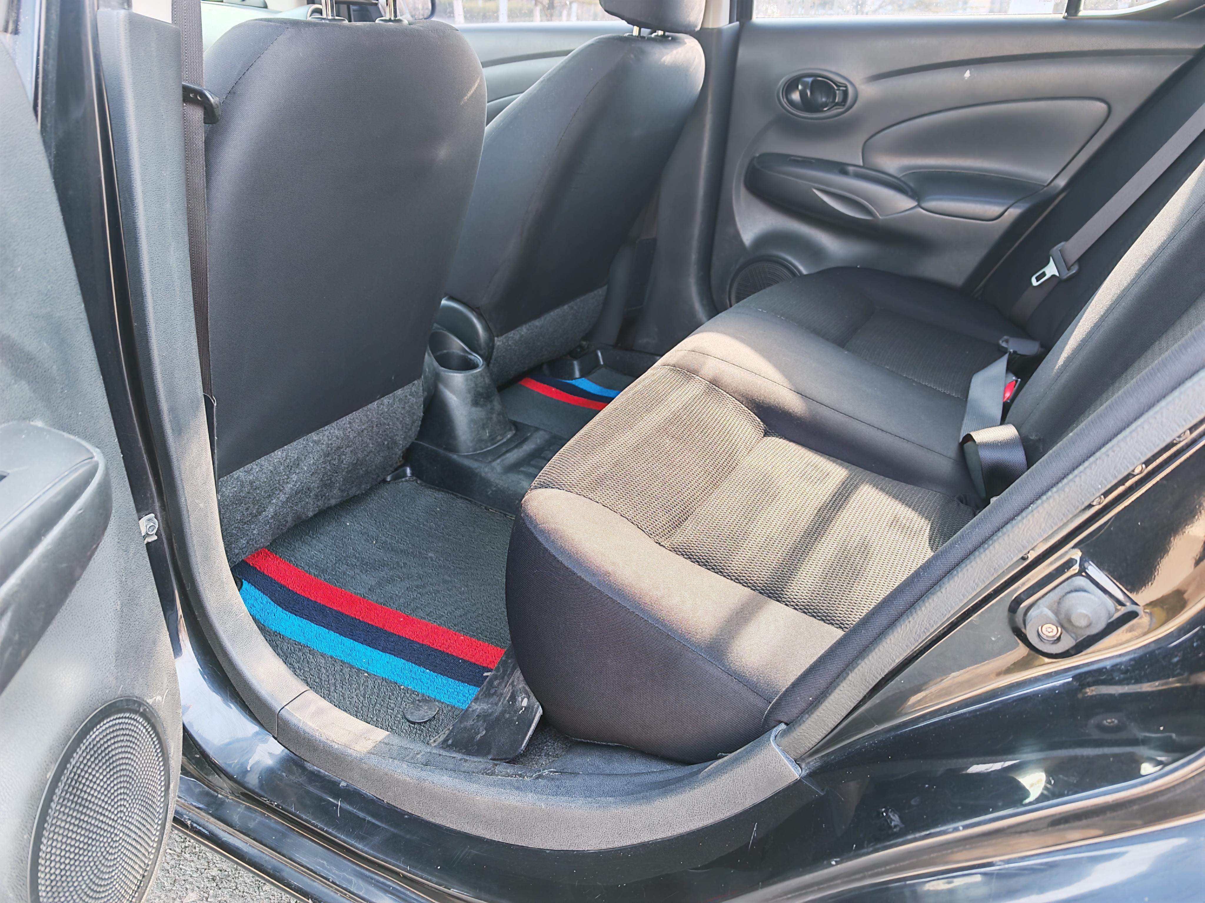 Nissan Sunny 2014 thumb 7