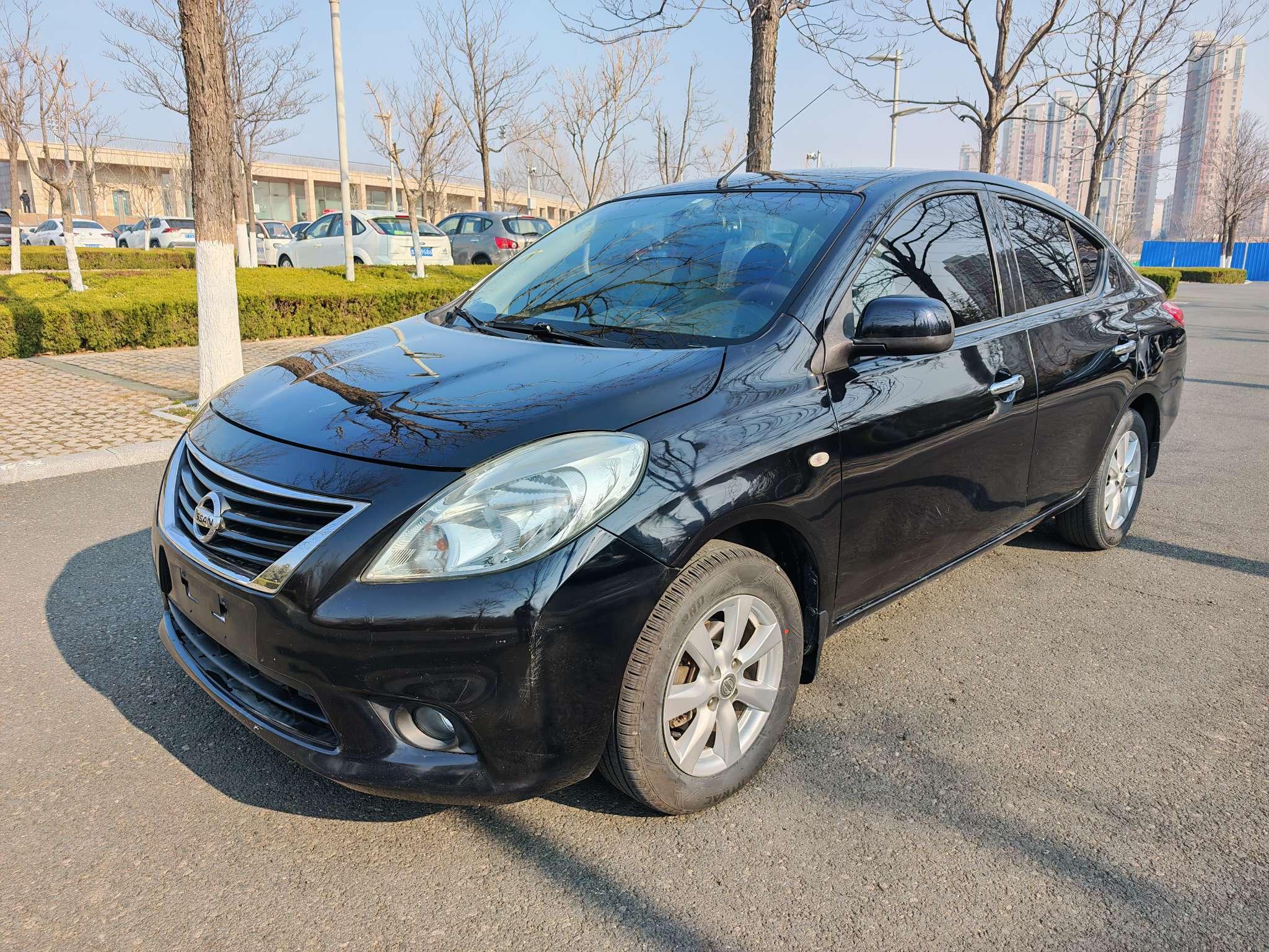Nissan Sunny 2014 thumb 8