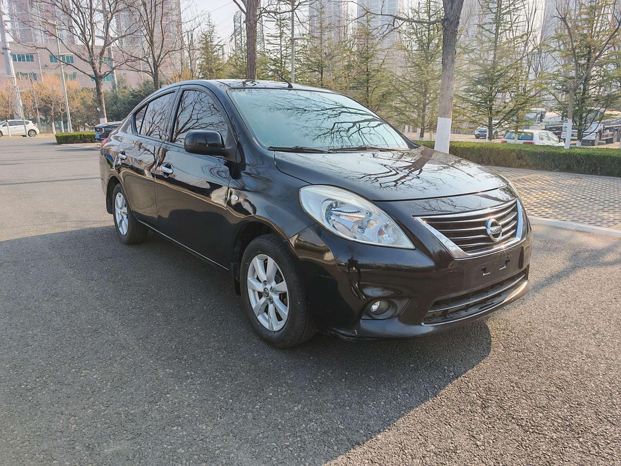 Nissan Sunny 2014 thumb 10