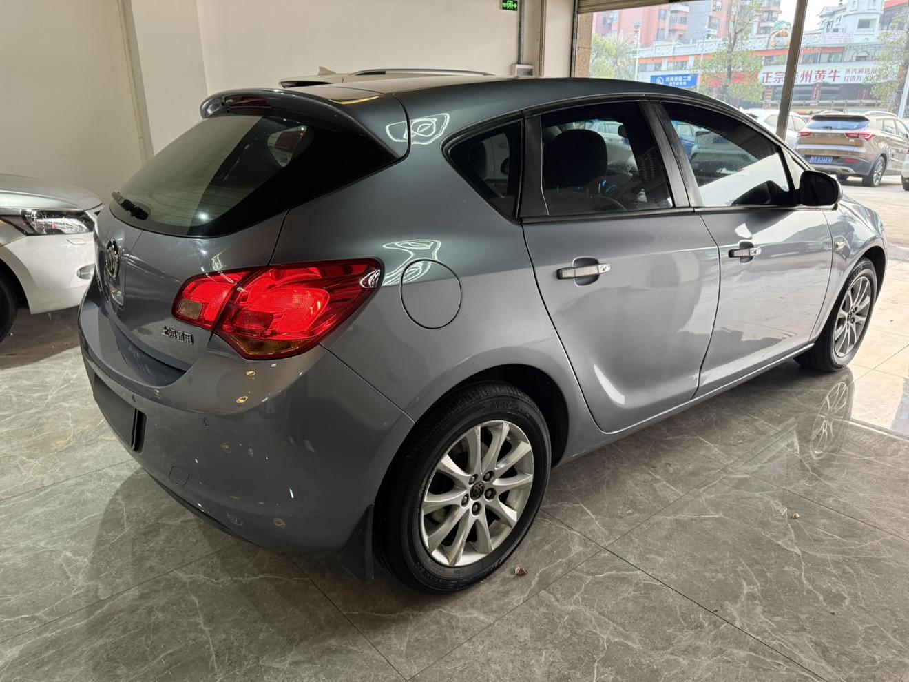 Buick Excelle 2012 thumb 4