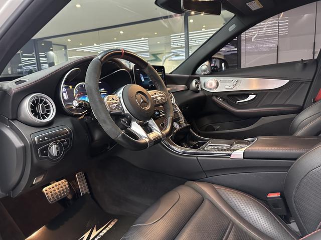 Mercedes-Benz C-Class 2019 thumb 2