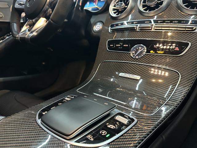 Mercedes-Benz C-Class 2019 thumb 11