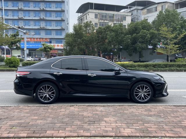 Toyota Camry 2021 thumb 4