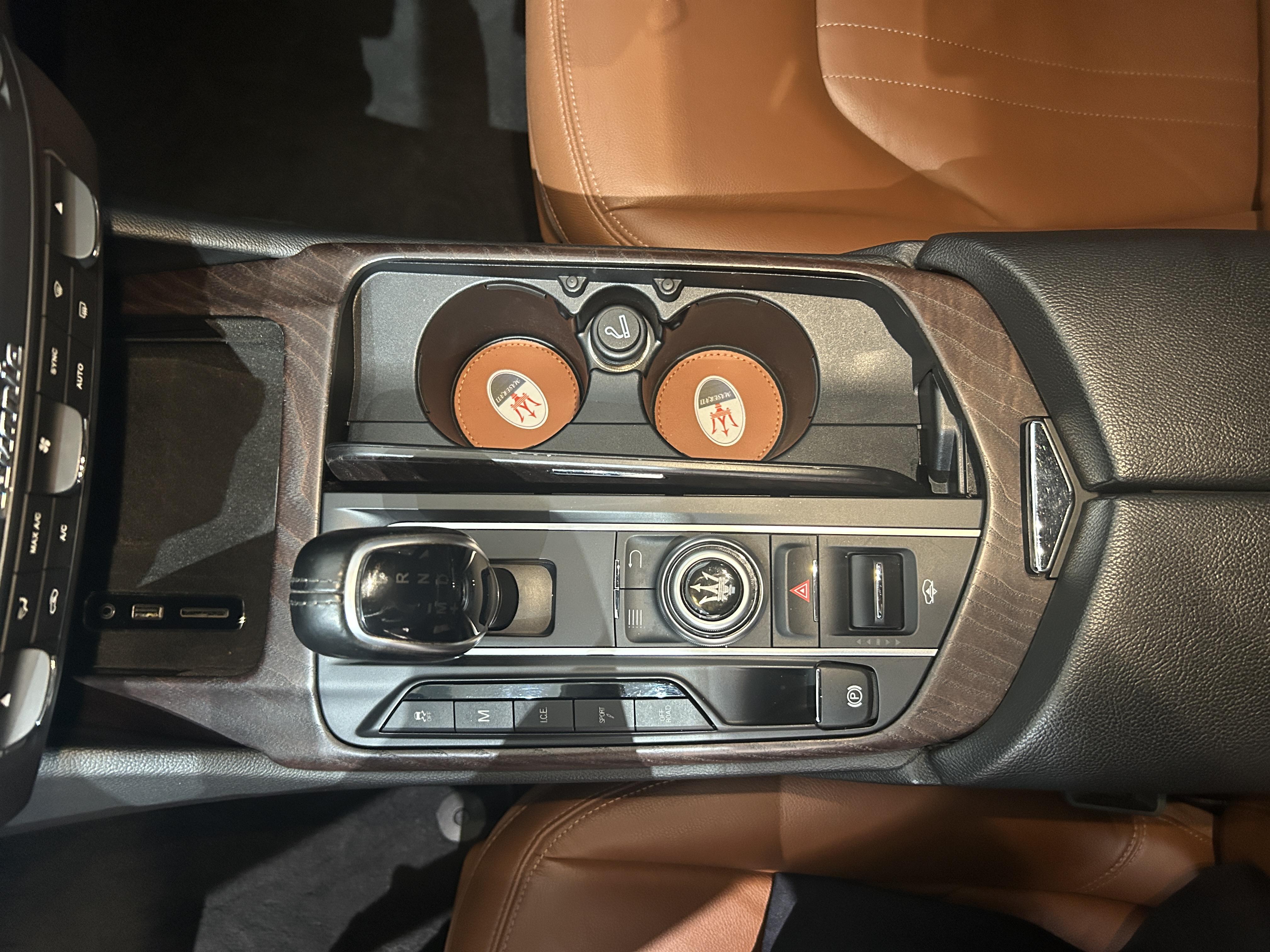 Maserati Levante 2018 thumb 12
