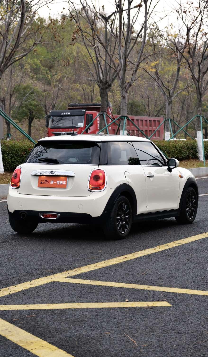 Mini Hatch 2017 thumb 4