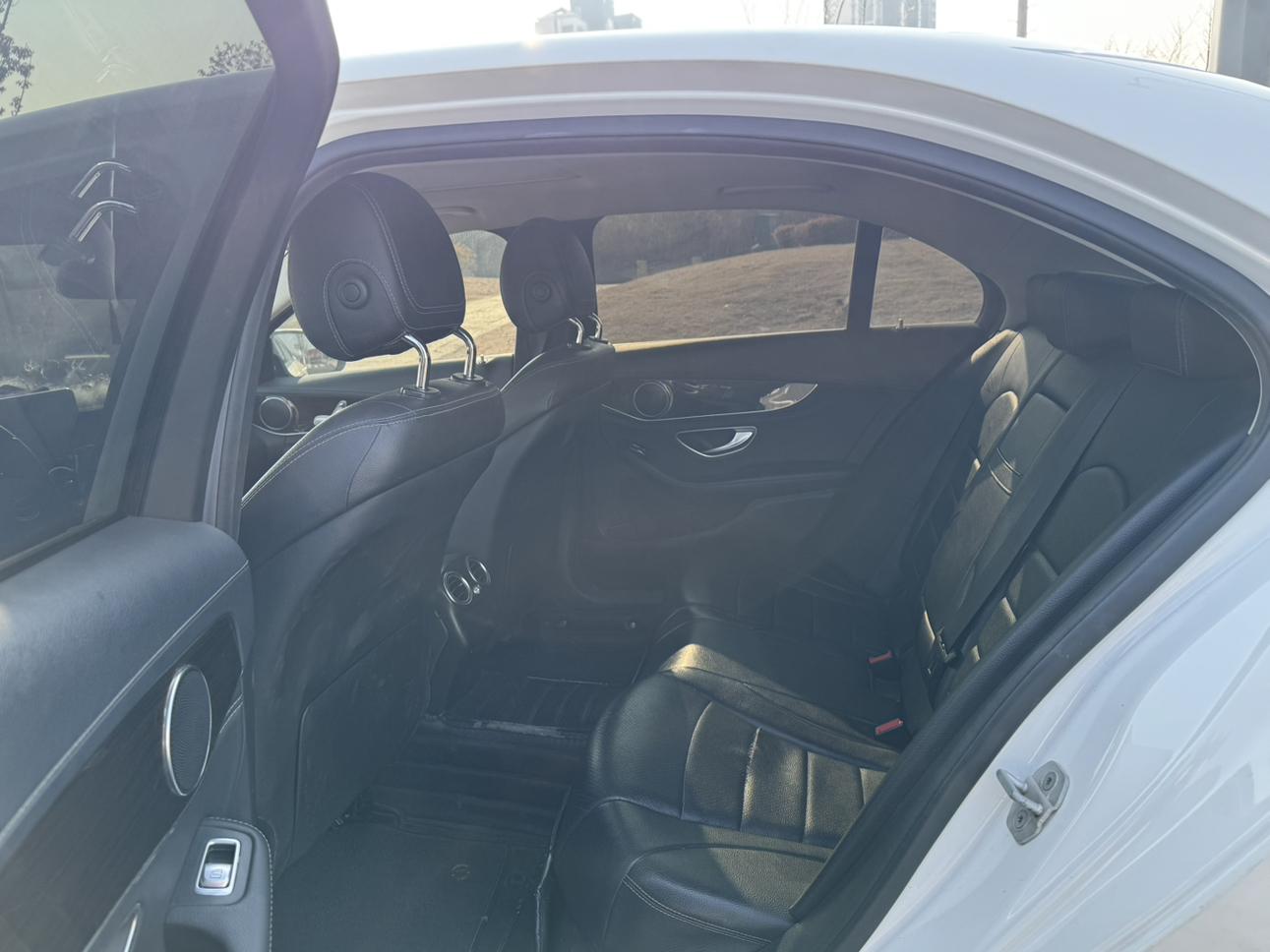 Mercedes-Benz C-Class 2015 thumb 9