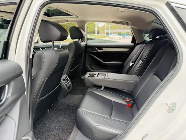 Honda Accord 2022 thumb 4