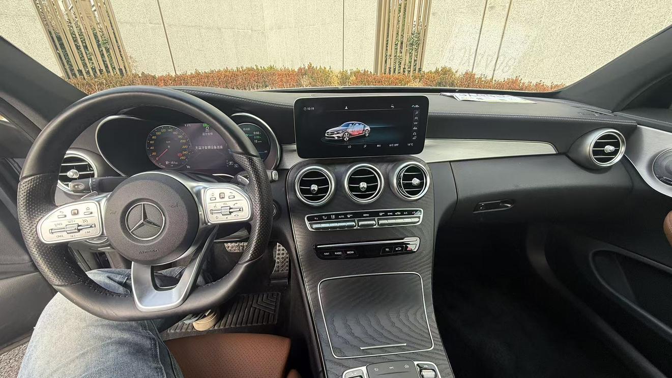 Mercedes-Benz C-Class 2019 thumb 7