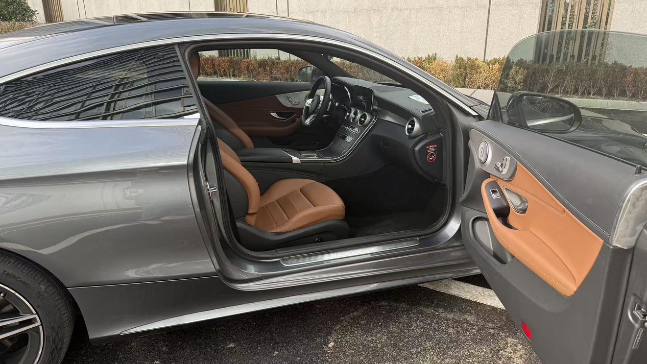 Mercedes-Benz C-Class 2019 thumb 10