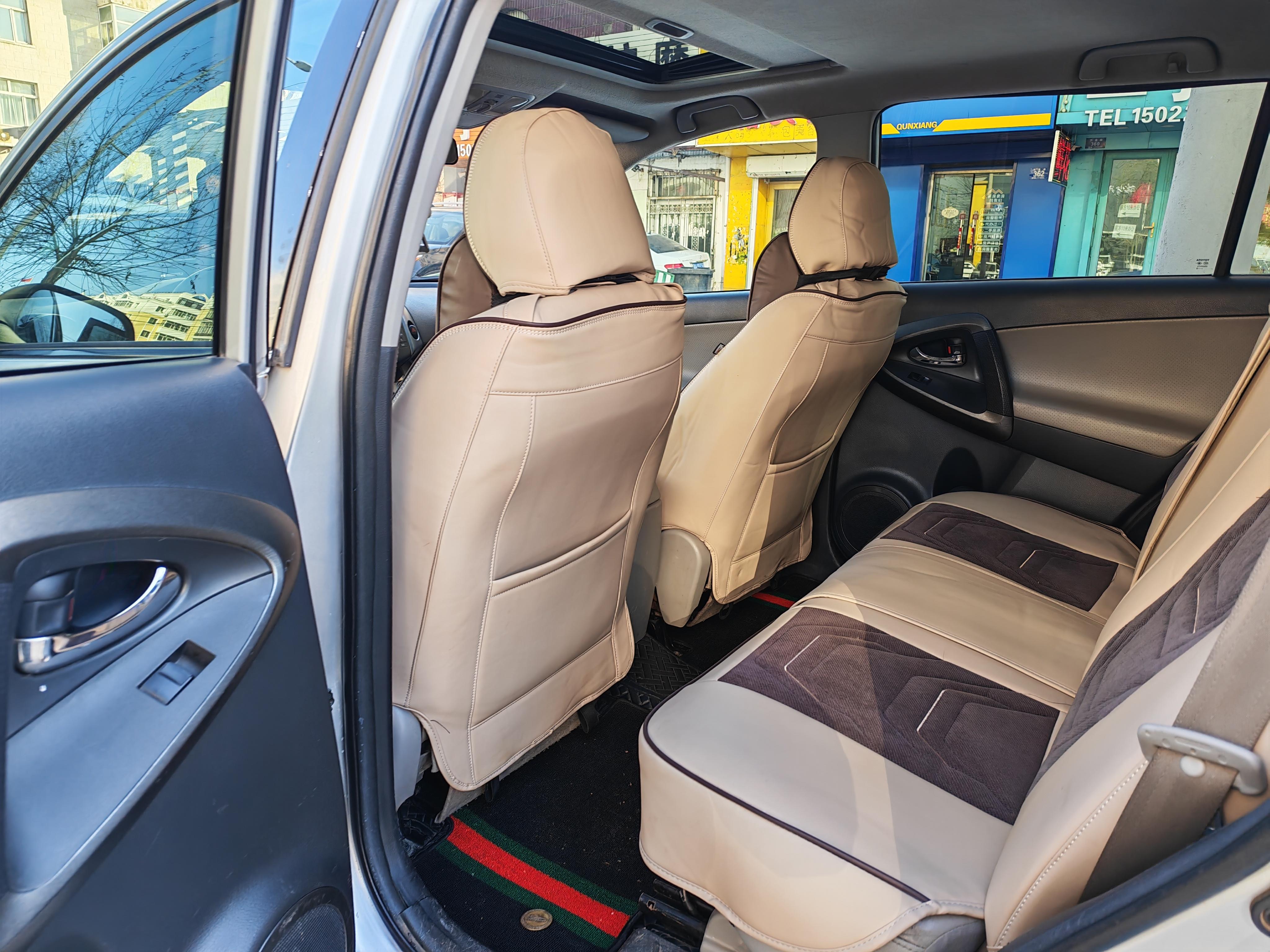Toyota RAV4 2010 thumb 7