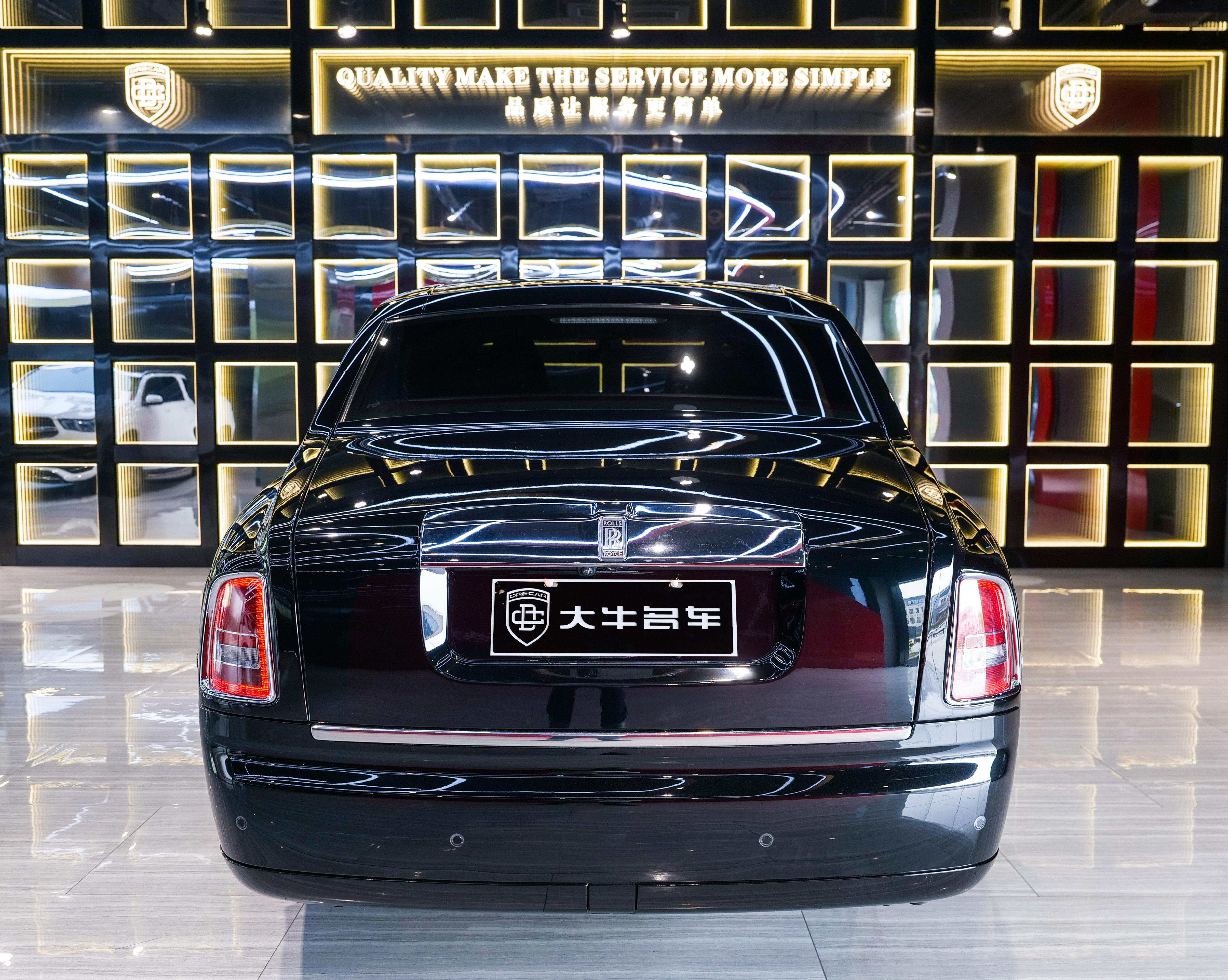 Rolls-Royce Phantom 2014 thumb 3