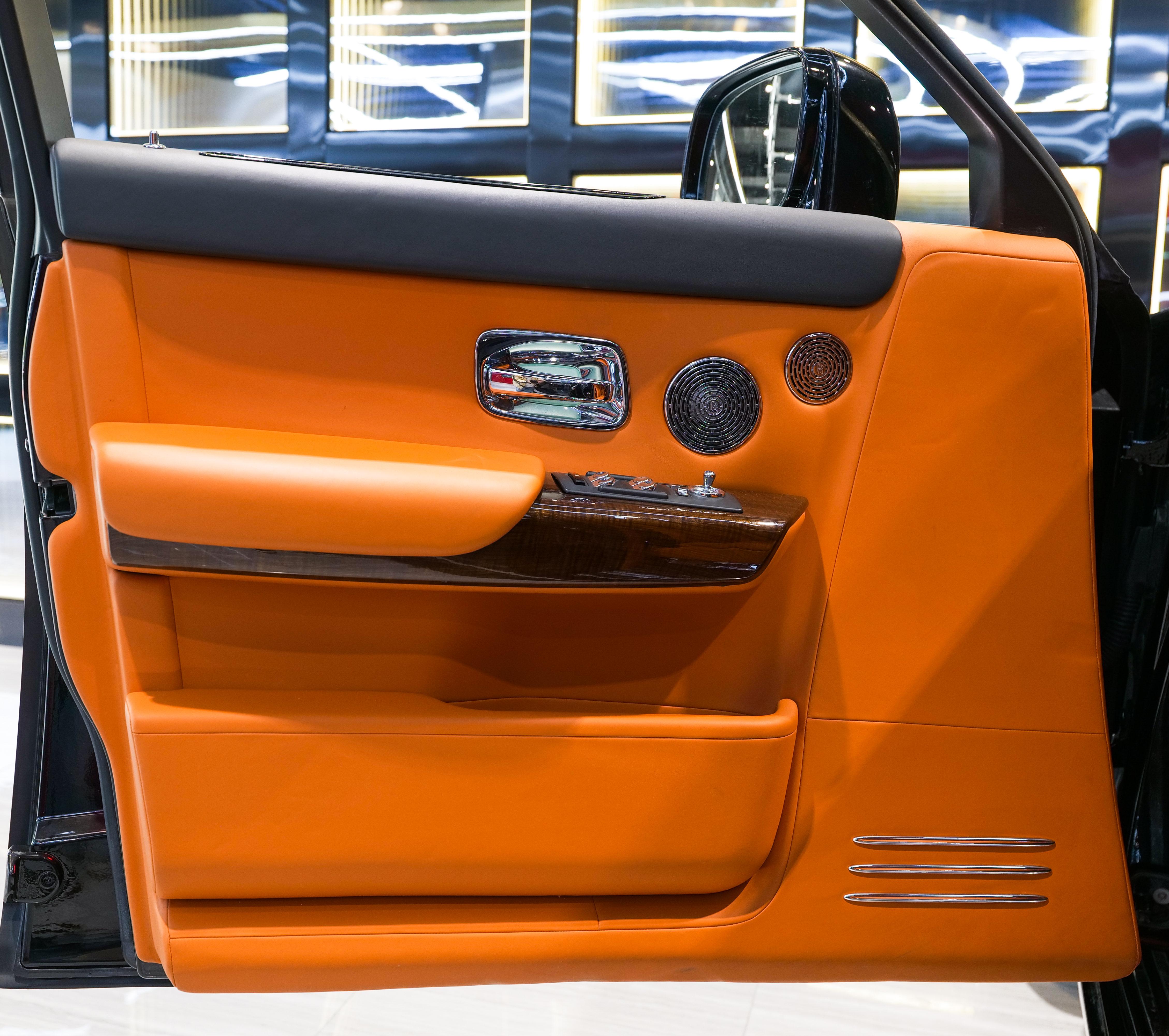Rolls-Royce Phantom 2014 thumb 10