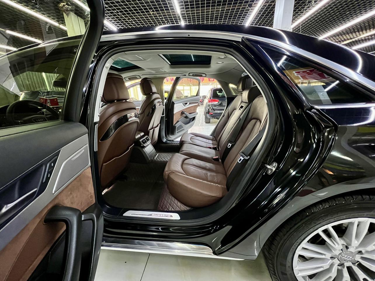 Audi A8 2016 thumb 12