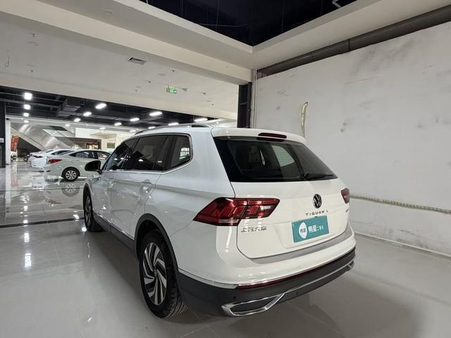 Volkswagen Tiguan 2023 thumb 3