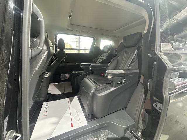 Hongqi HQ9 2024 thumb 5