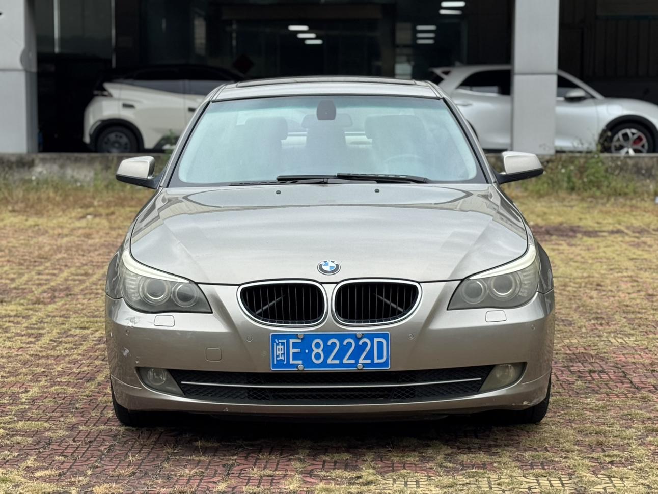 BMW 5 серии 2010 thumb 9