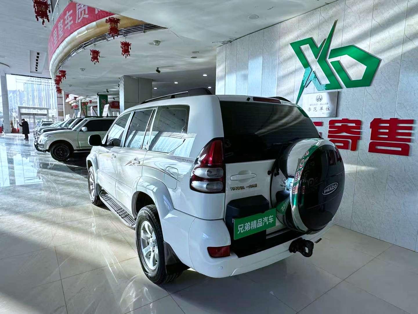 Toyota Land Cruiser Prado 2010 thumb 3