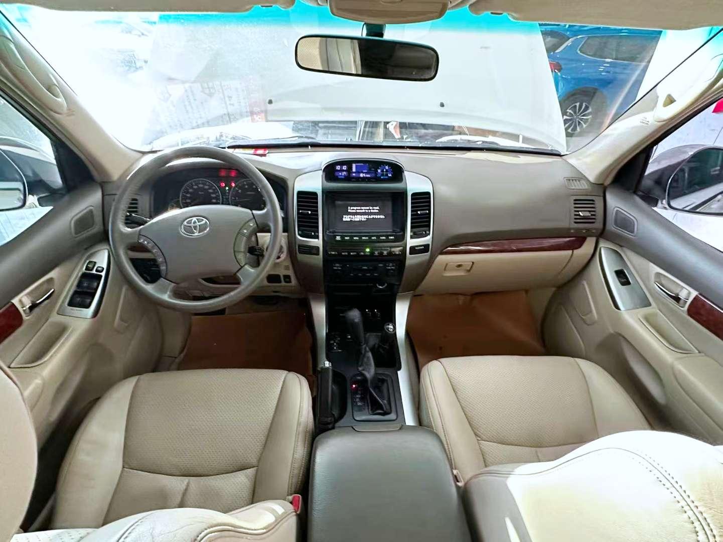 Toyota Land Cruiser Prado 2010 thumb 7