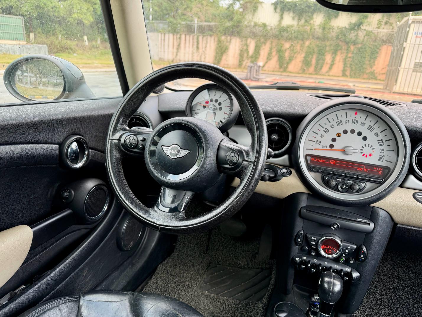 Mini Hatch 2010 thumb 5