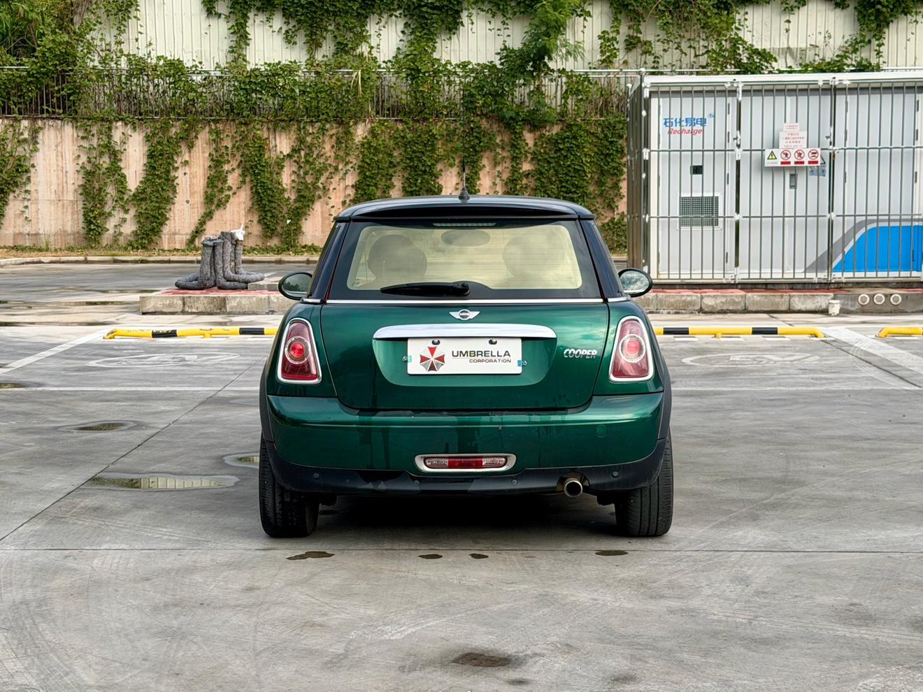 Mini Hatch 2010 thumb 10