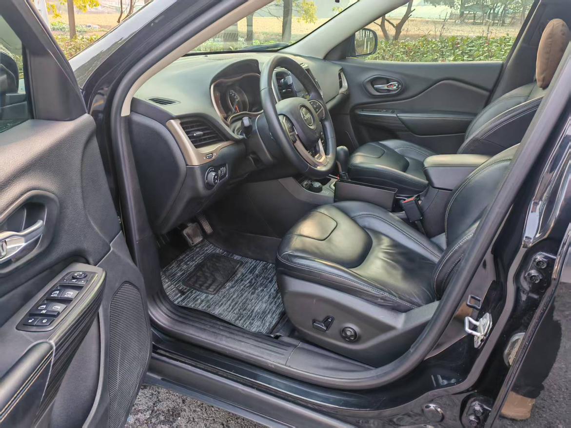 Jeep Renegade 2016 thumb 9
