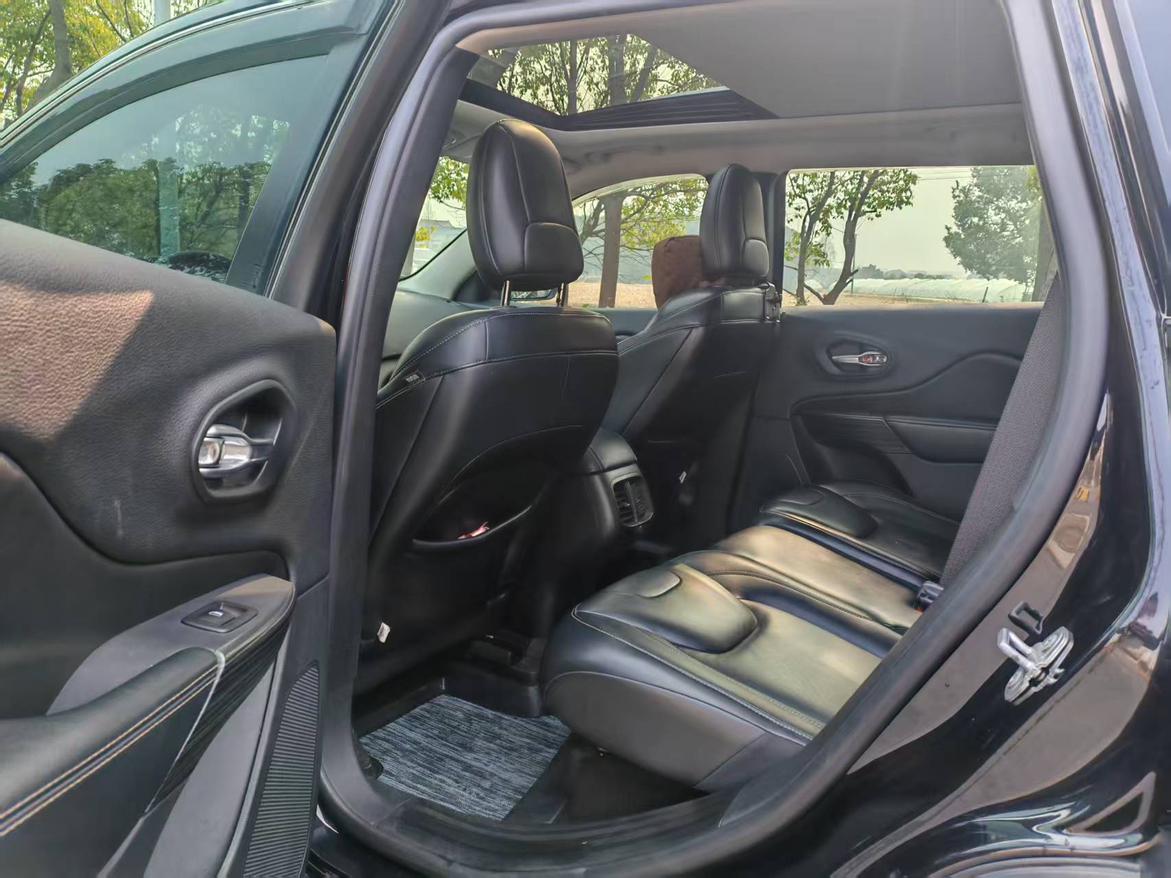 Jeep Renegade 2016 thumb 10