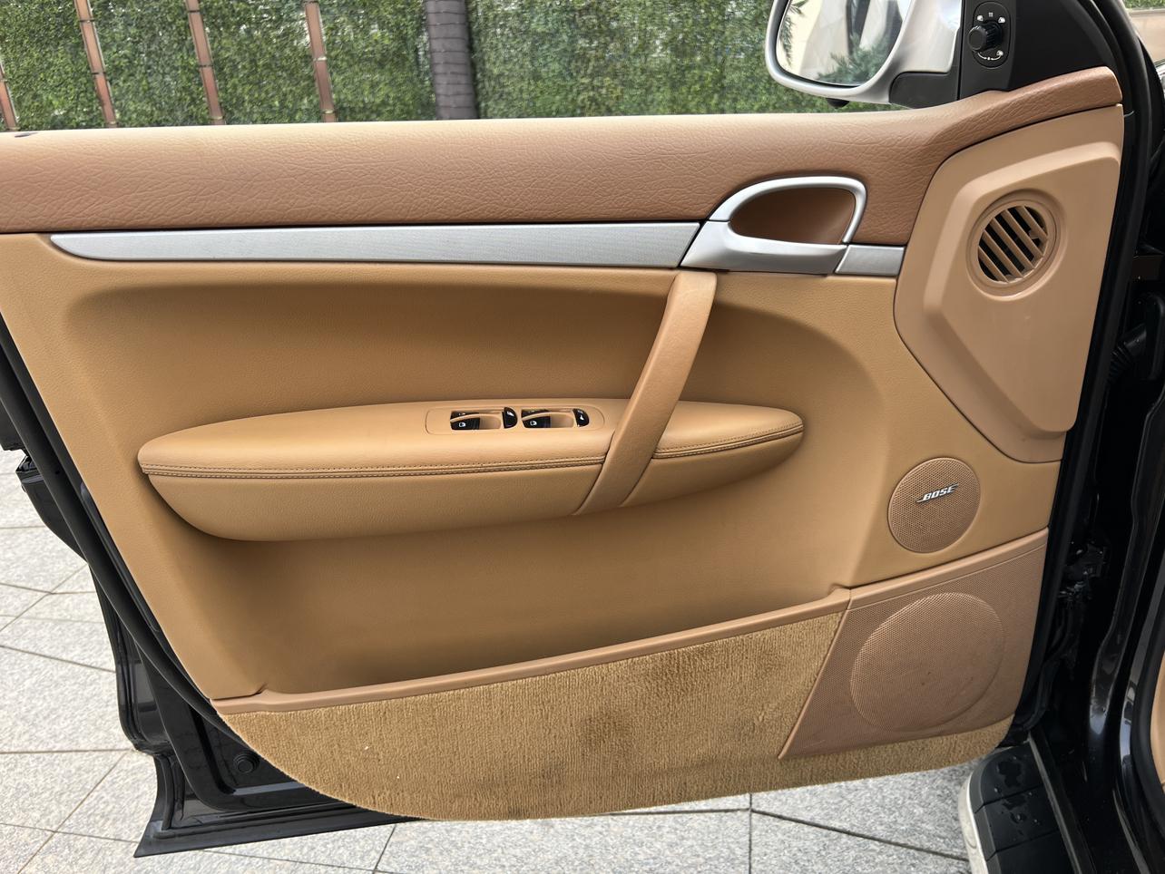 Porsche Cayenne 2006 thumb 7