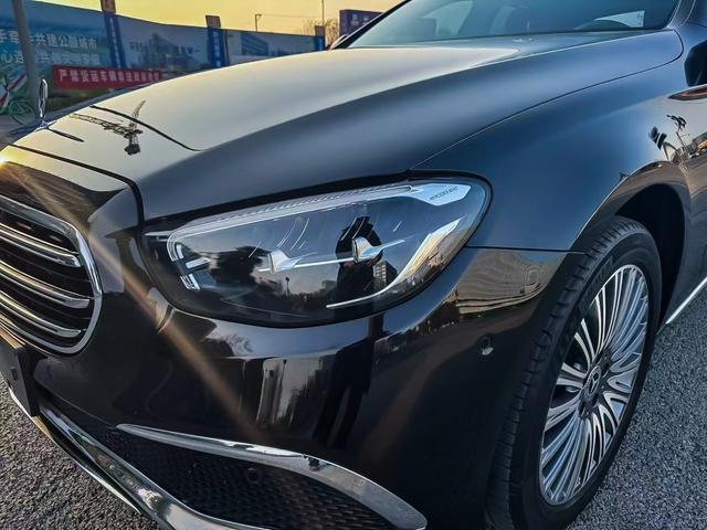 Mercedes-Benz E-Class 2022 thumb 3