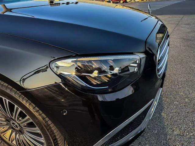 Mercedes-Benz E-Class 2022 thumb 4
