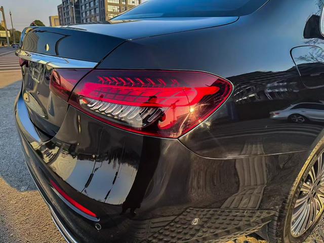 Mercedes-Benz E-Class 2022 thumb 12