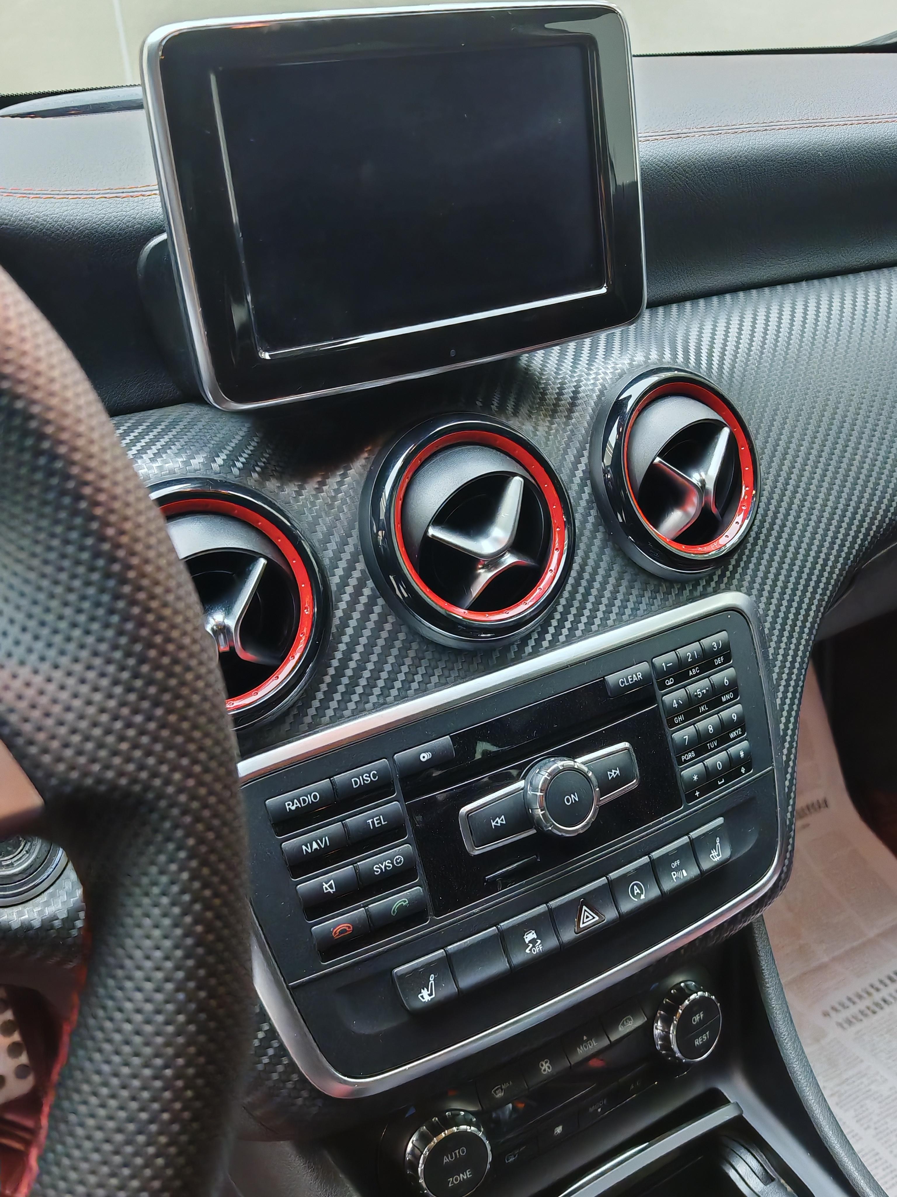 Mercedes-Benz A-Class 2016 thumb 6