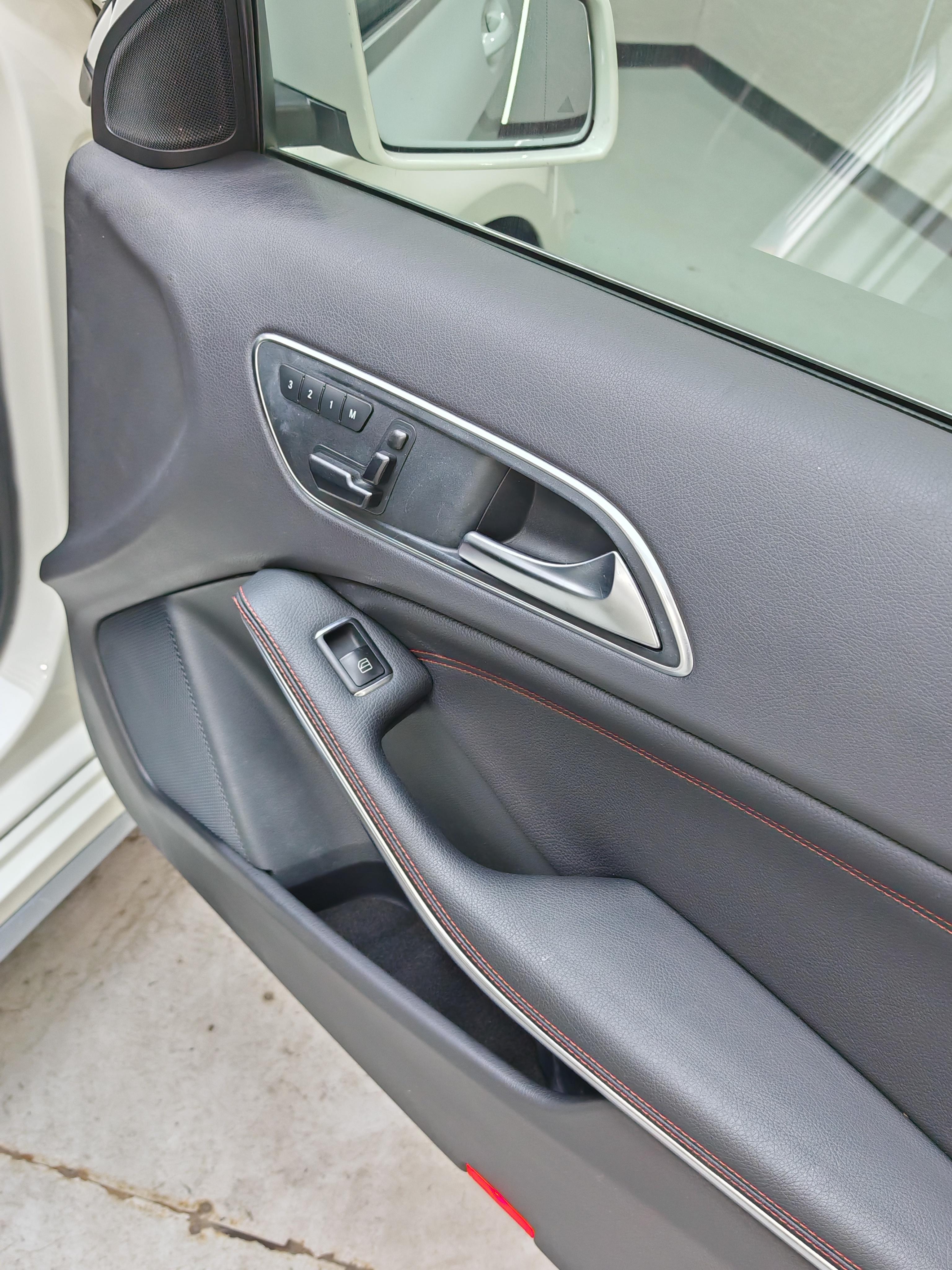 Mercedes-Benz A-Class 2016 thumb 11