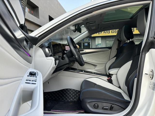 Volkswagen Lamando 2024 thumb 4