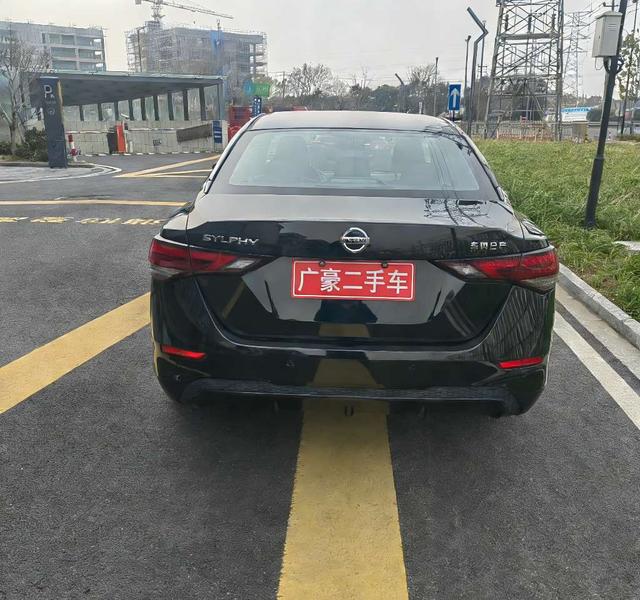 Nissan Sylphy 2021 thumb 2