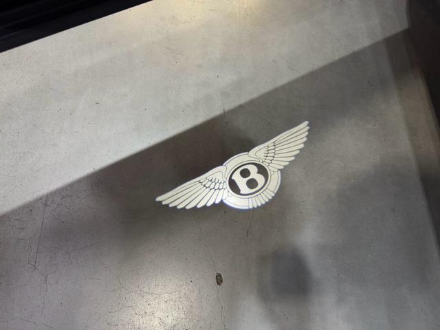 Bentley Bentayga 2022 thumb 8